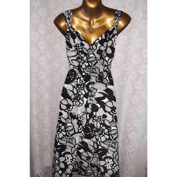 Moschino Abstract Floral Black, Gray, White Dress 6 - Picture 7 of 8